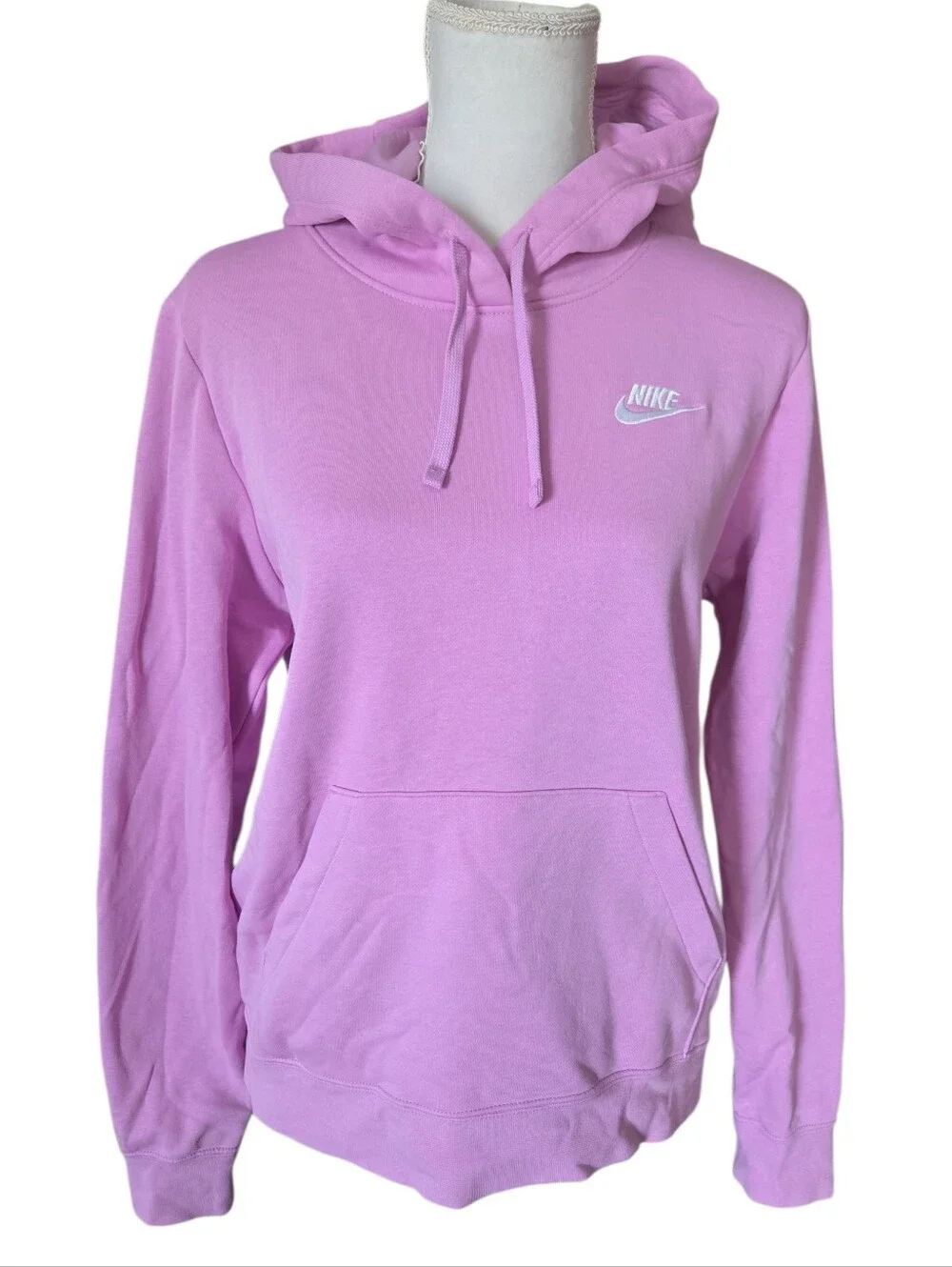 New Without Tags! Nike Women’s Lavender Pullover Hoodie Size Medium